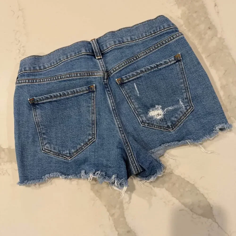 Old Navy Womens Denim Jean Shorts Size 2 Blue Boyfriend Short MidRise Distressed - Picture 4 of 5